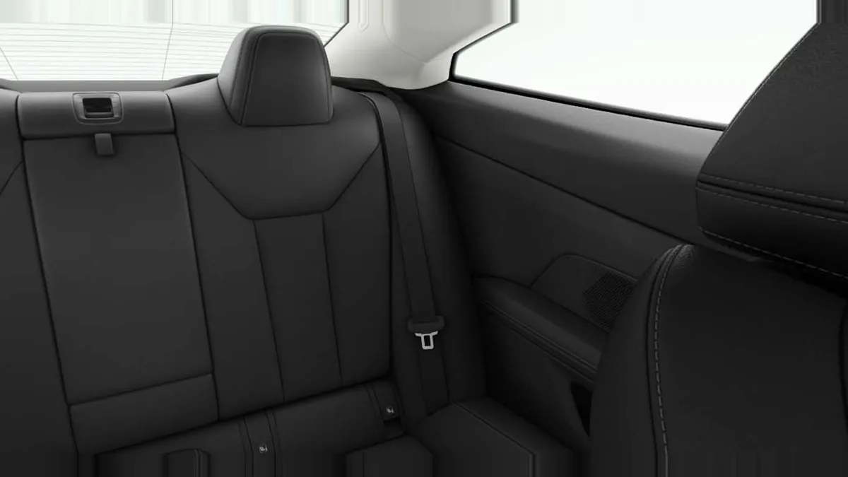 BMW Serie 4 420i Coupé en renting a Barcelona — Darrere