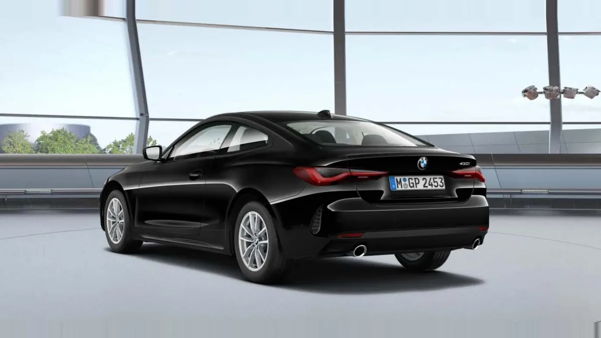 BMW Serie 4 430i xDrive Coupé en renting a Barcelona — Interior