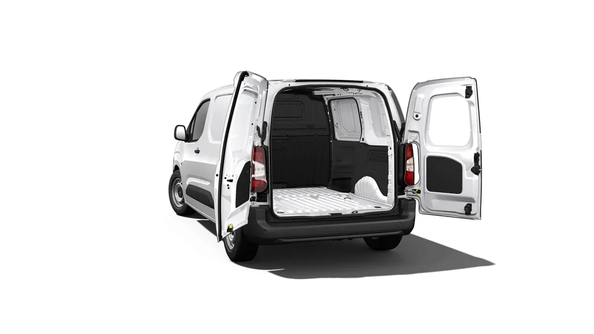 Citroën Berlingo Talla M BlueHDI 100cv van en renting a Barcelona — Darrere