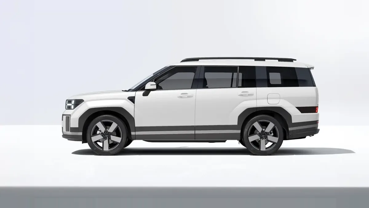 Hyundai Santa Fe 1.6 T-GDI Maxx PHEV 252CV 4x4 6AT en renting a Barcelona — Davant