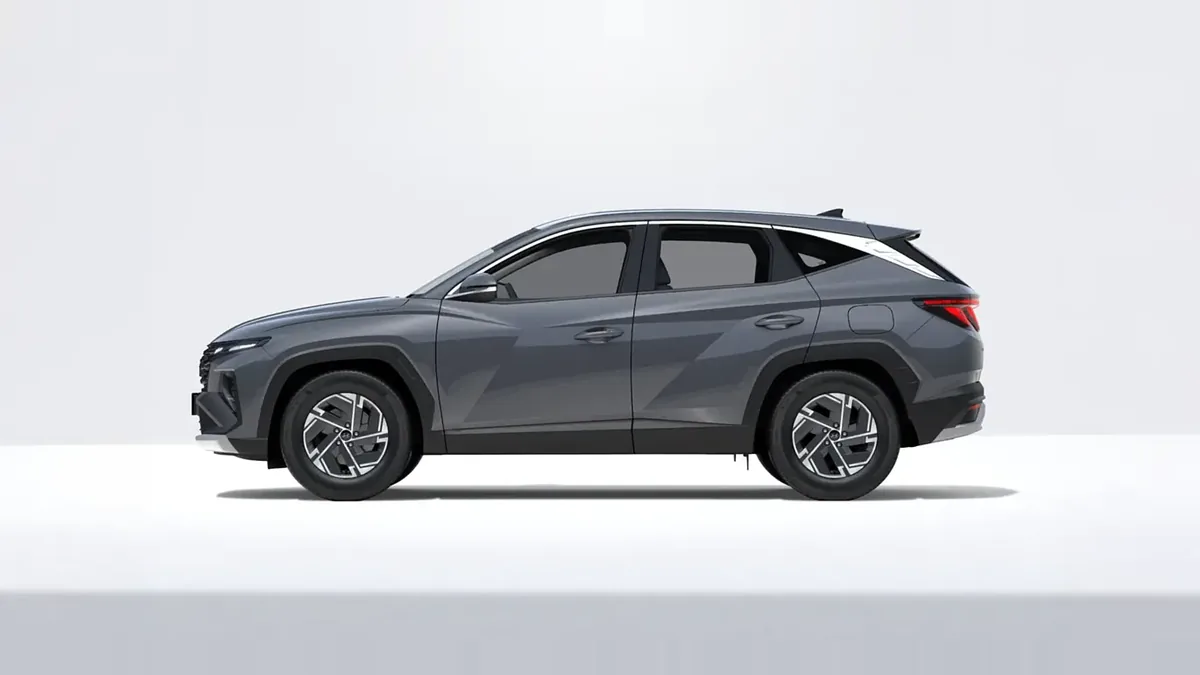 Hyundai Tucson FL 1.6T 239CV HEV AT Klass en renting a Barcelona — Darrere