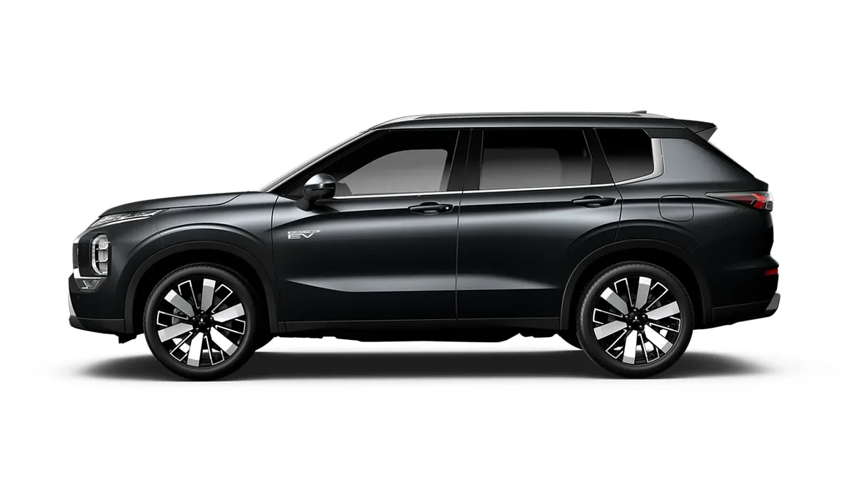 Mitsubishi Outlander PHEV Kaiteki 4WD 306CV en renting a Barcelona — Lateral