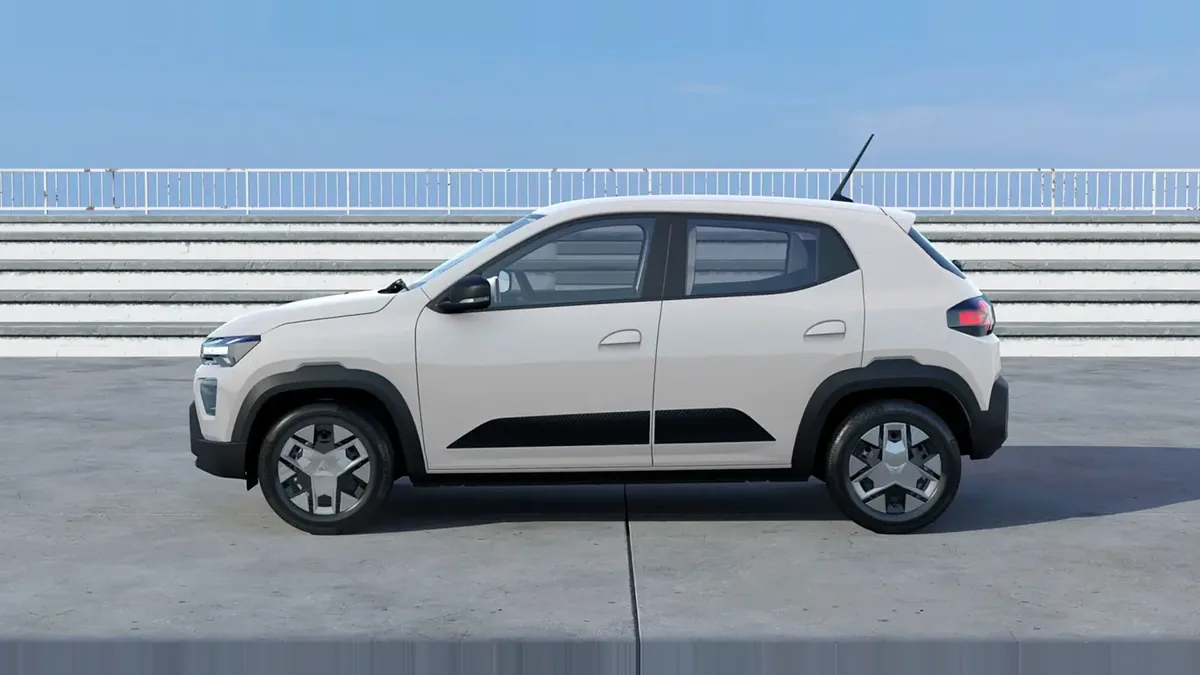 Dacia Spring Expression Electric 33kW (45CV) en renting a Barcelona — Lateral