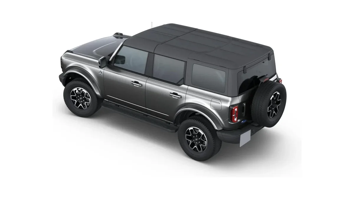 Ford Bronco Outer Banks 2.7 Ecoboost 335CV Automático 4x4 en renting a Barcelona — Darrere