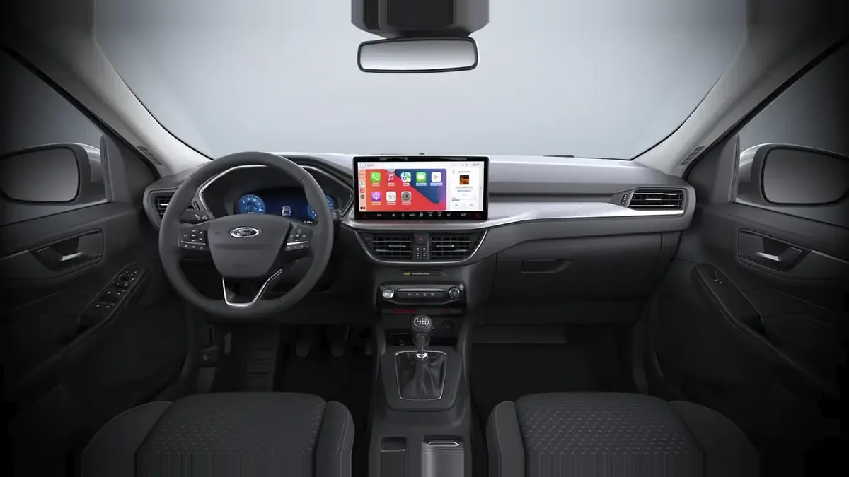 Ford Kuga Titanium 1.5 Ecoboost 150CV II en renting a Barcelona — Davant