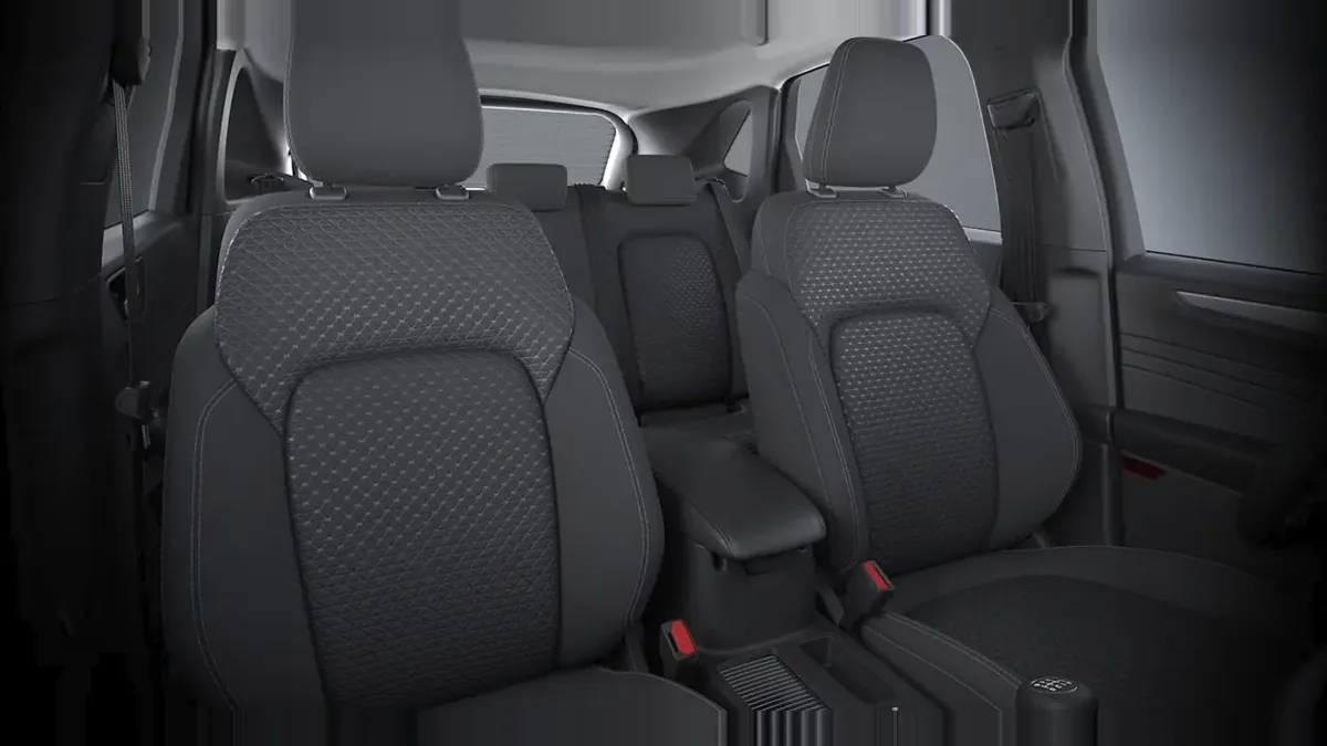 Ford Kuga Titanium 1.5 Ecoboost 150CV II en renting a Barcelona — vista 6