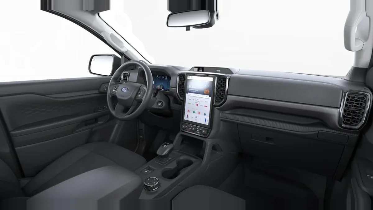 Ford Ranger XLT Doble Cabina 3.0 EcoBlue 240CV en renting a Barcelona — Interior