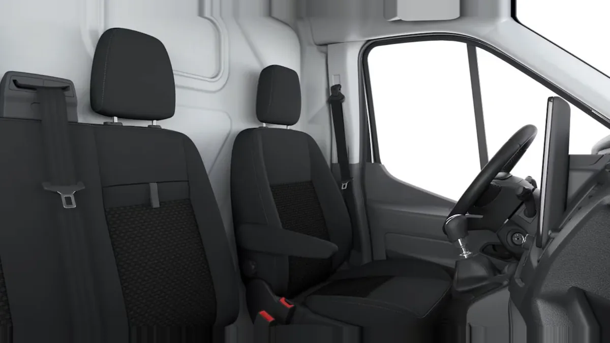 Ford TRANSIT 350 L3 Trend N1 EcoBlue 96kW FWD en renting a Barcelona — vista 6