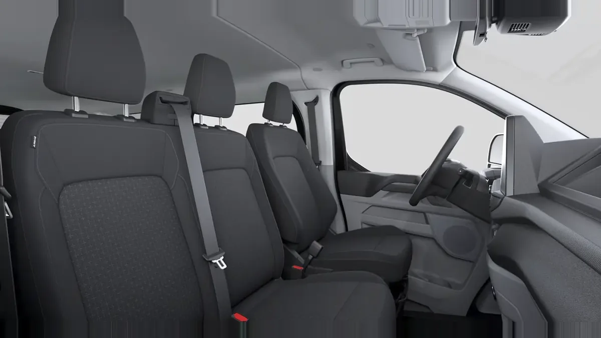 Ford Transit Custom Kombi 2.0 EcoBlue 136CV 320 L2 Trend II en renting a Barcelona — Interior