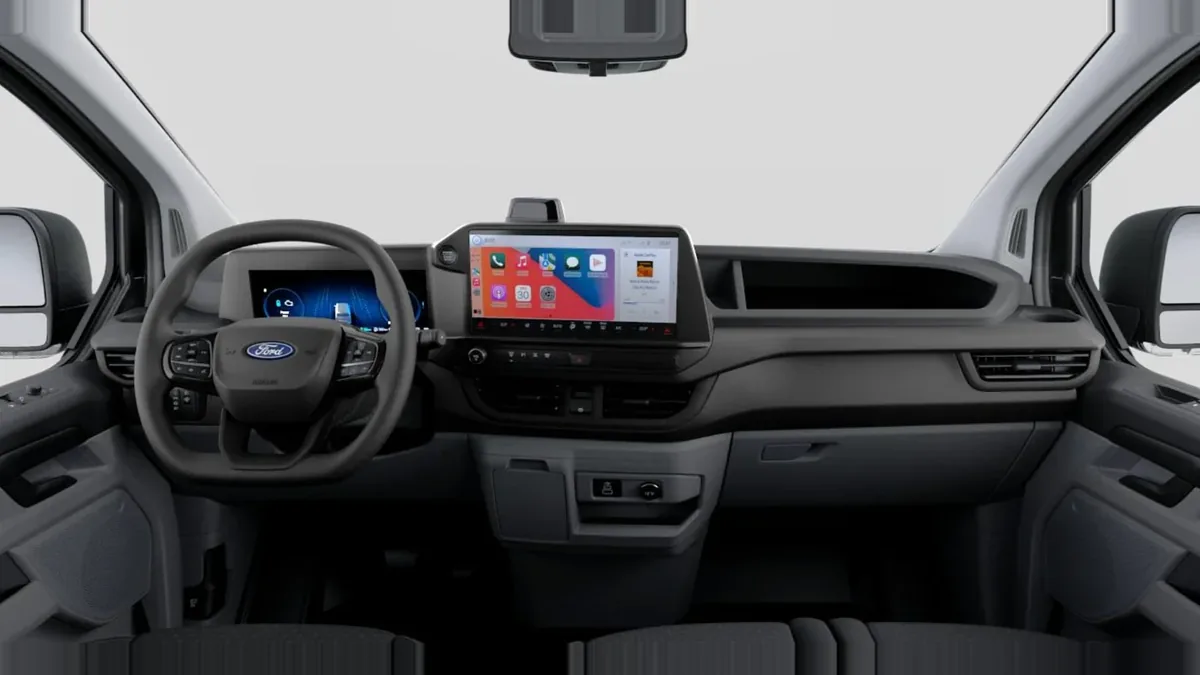 Ford TRANSIT Kombi 2.5 Duratec PHEV 171 340 L1 Trend en renting a Barcelona — Interior