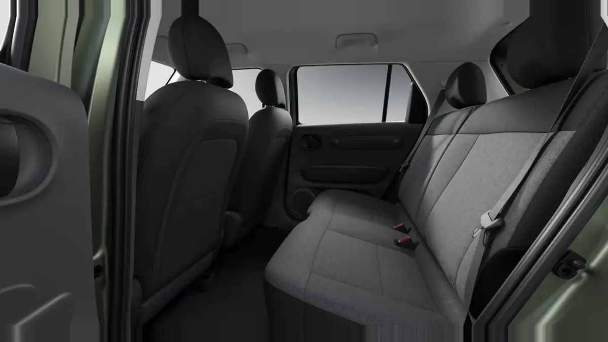 Hyundai Inster 97cv 42kWh Klass en renting a Barcelona — vista 16