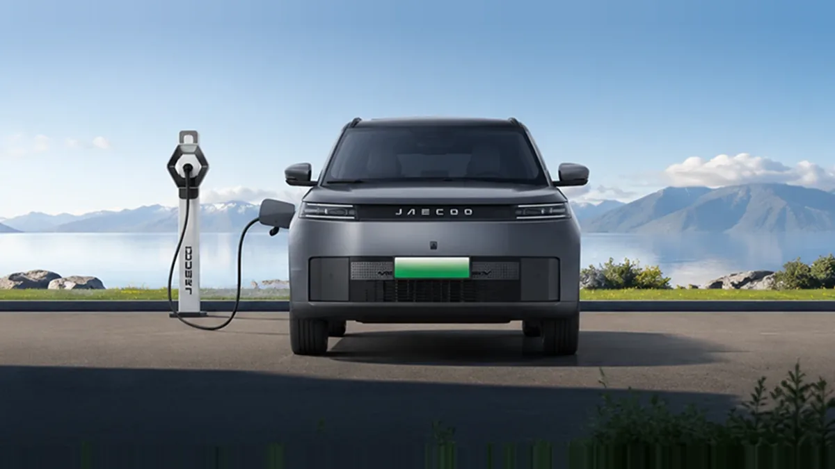 Jaecoo 5 EV Pure 155kW (211CV) 61kWh en renting a Barcelona — Darrere