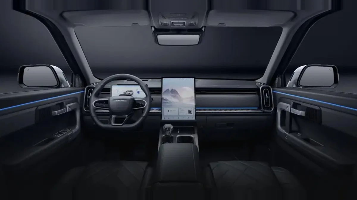 Jaecoo 7 PHEV Business 1.5 TGDI 205kW (279CV) FWD en renting a Barcelona — Darrere