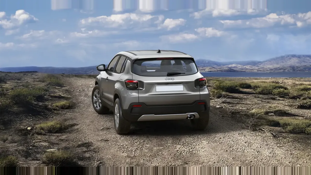 Jeep AVENGER E-HYBRID ALTITUDE en renting a Barcelona — vista 6