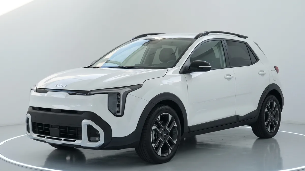 Kia Stonic 1.0 T-GDI MHEV Drive 115CV en renting a Barcelona