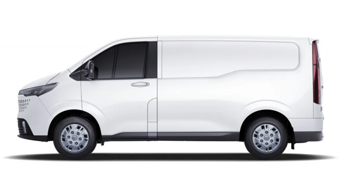 Maxus DELIVER 7 L1H1 CT3 (MERCANCIAS PROPIAS) en renting a Barcelona — Lateral