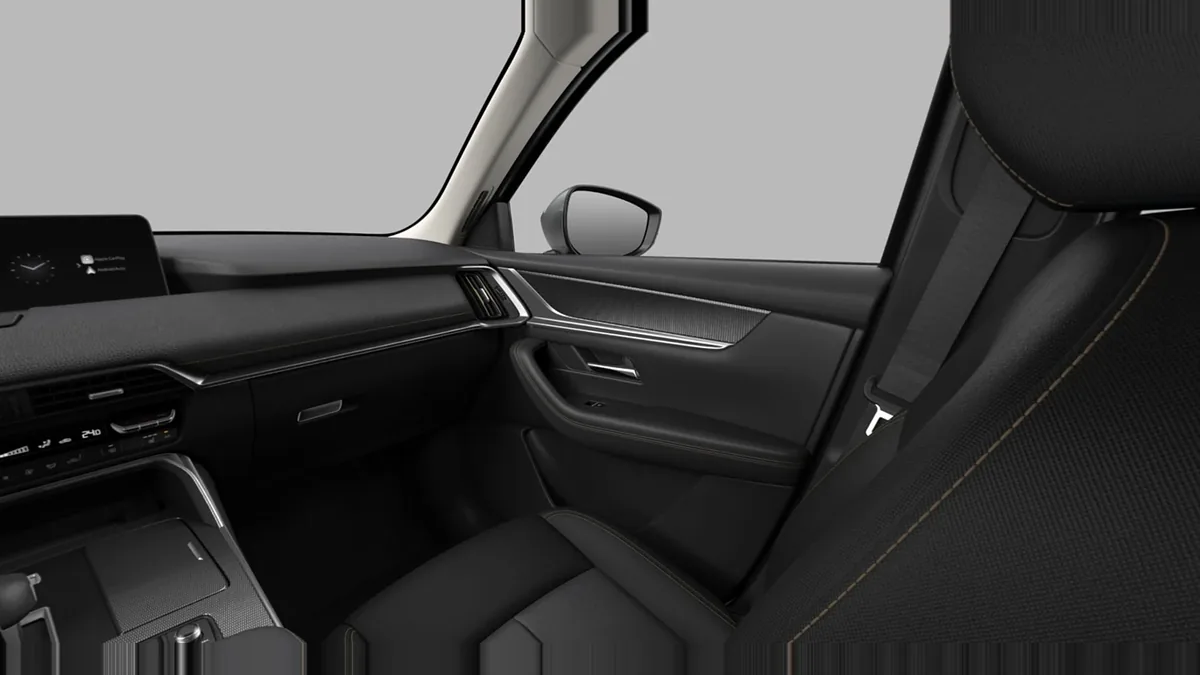 Mazda CX-60 e-Skyactiv D MHEV 8AT RWD Exclusive-Line en renting a Barcelona — Interior