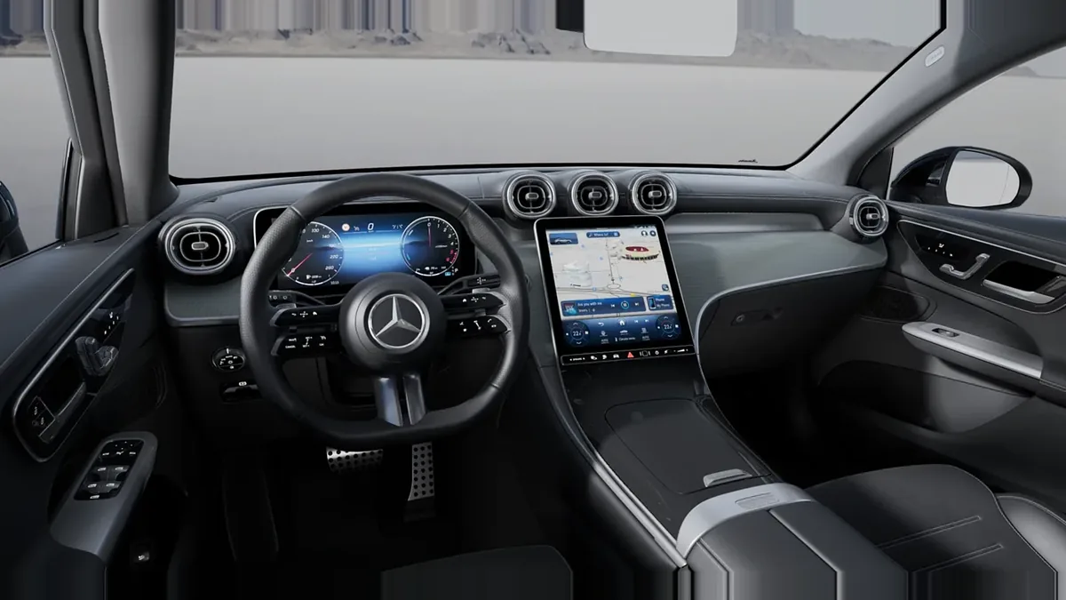 Mercedes-Benz GLC Coupé 300 de 4MATIC QS en renting a Barcelona — Davant