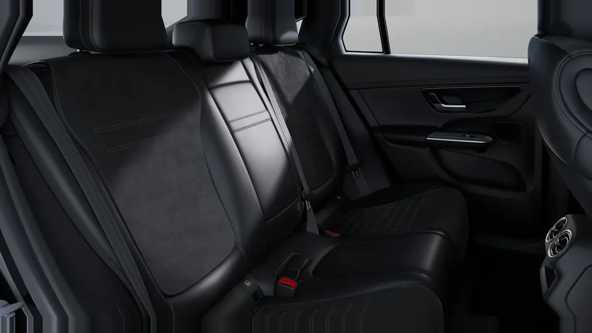 Mercedes-Benz GLC Coupé 300 de 4MATIC QS en renting a Barcelona — vista 6