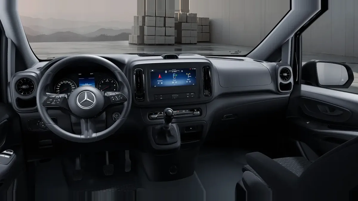 Mercedes-Benz Vito 110CDI 75kW Furgón Pro Larga en renting a Barcelona — Davant