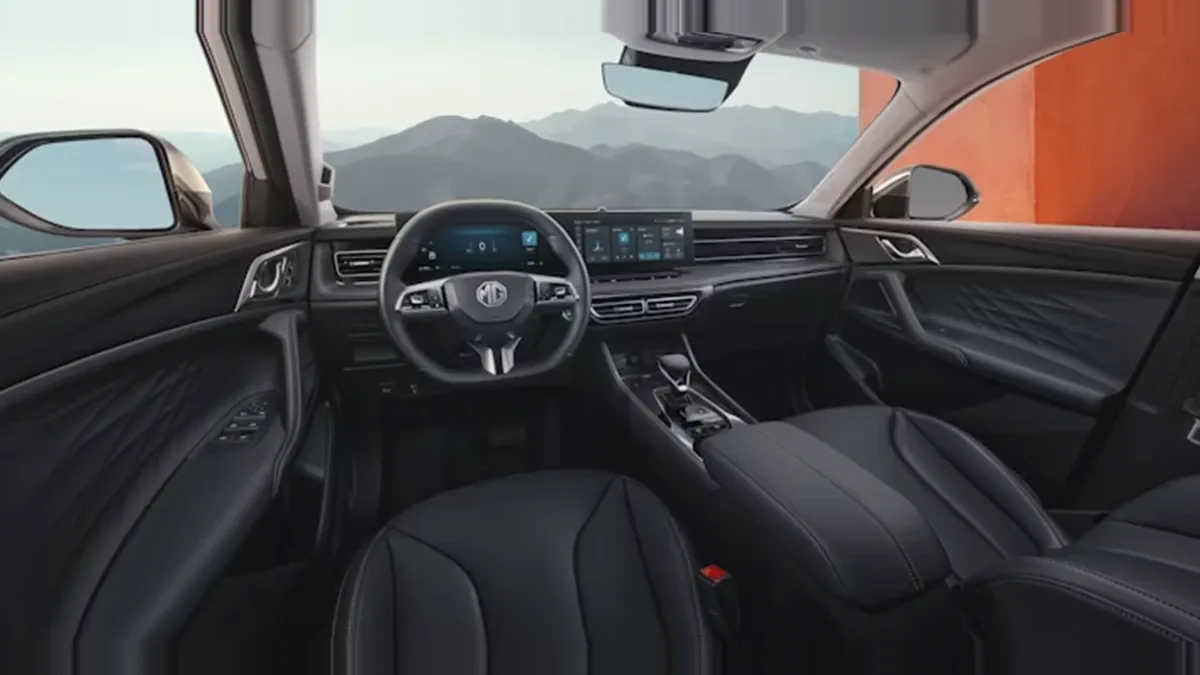MG HS 1.5 Hybrid Comfort en renting a Barcelona — Davant