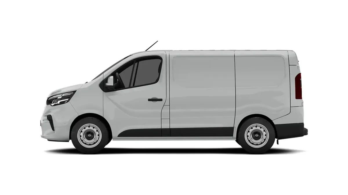 Nissan Primastar Furgón 2.0 DCI S&S L1H1 Acenta 110CV (MERCANCÍAS PROPIAS) en renting a Barcelona — Lateral