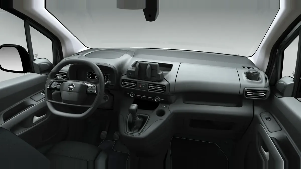 Opel Combo-e Cargo M 800kg en renting a Barcelona — Darrere