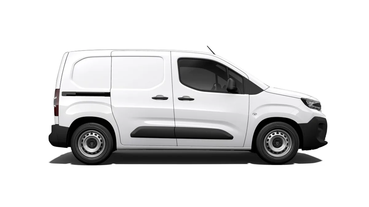 Peugeot Partner Furgón M Diésel 100CV Man en renting a Barcelona — vista 6