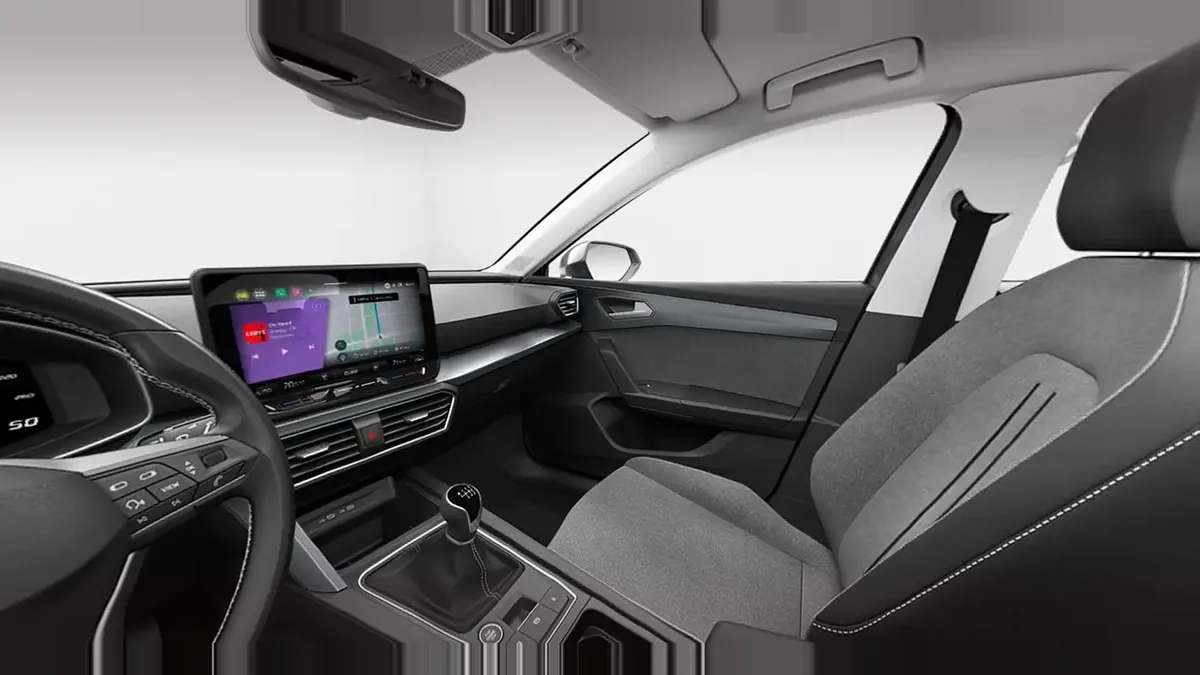 SEAT León 2.0 TDI CR St&Stp XL Fleet Pack en renting a Barcelona — Interior