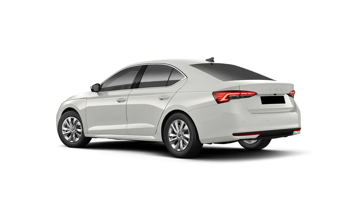 Škoda Octavia Limo Selection 2.0 TDI 150CV DSG 7vel en renting a Barcelona — Darrere