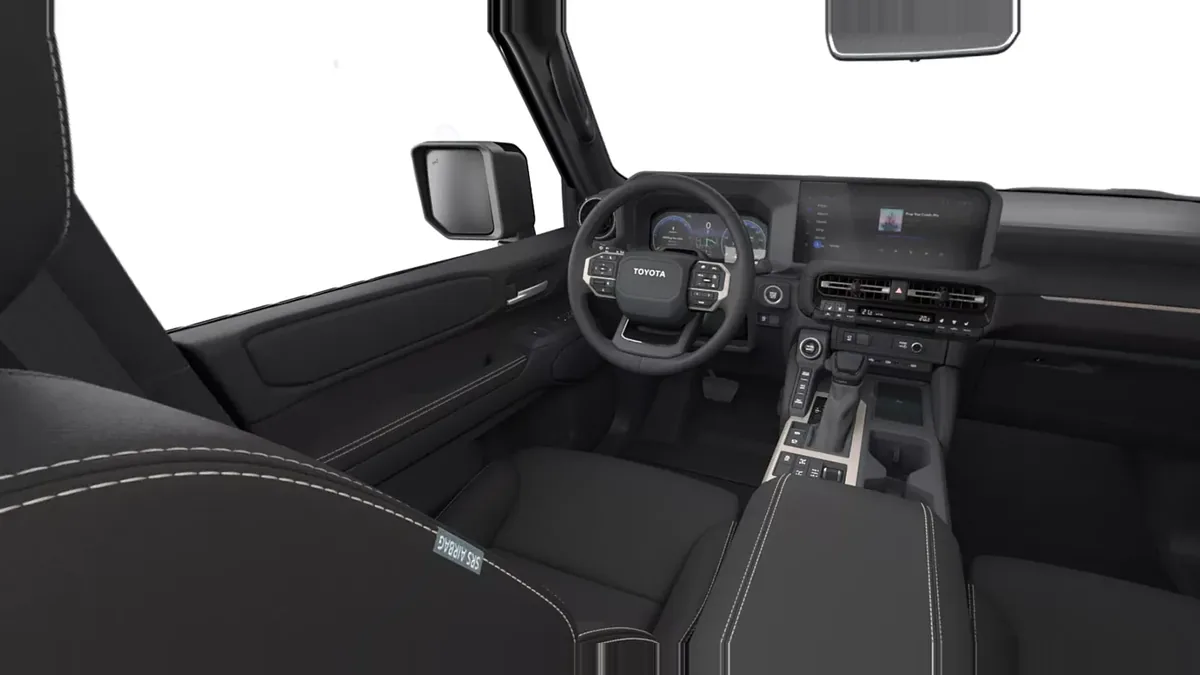 Toyota Land Cruiser 250 Hybrid 48V VX en renting a Barcelona — Interior